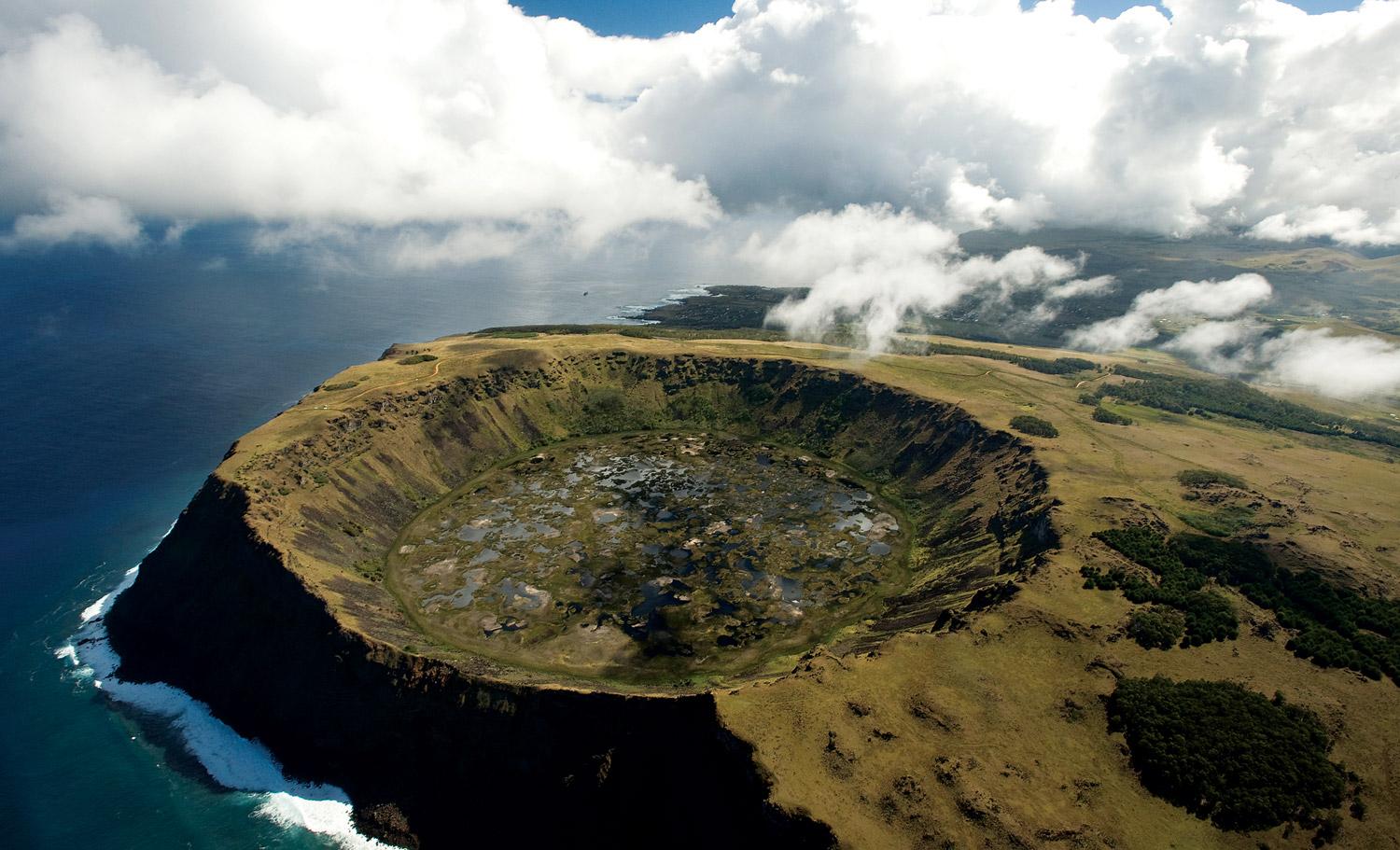 Кратер на острове Пасхи, Easter island, Rapa Nui