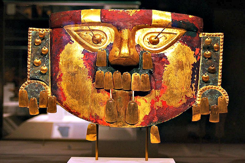 Sican mask Peru